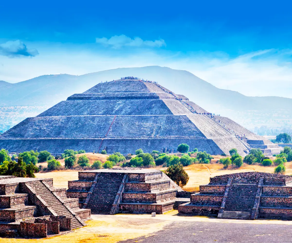 les pyramides maya à Teotihuacán _0.75751300-1728118869.webp